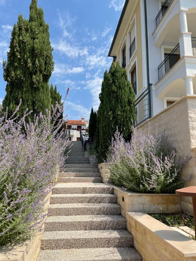 Povile Suites Kültér fotó